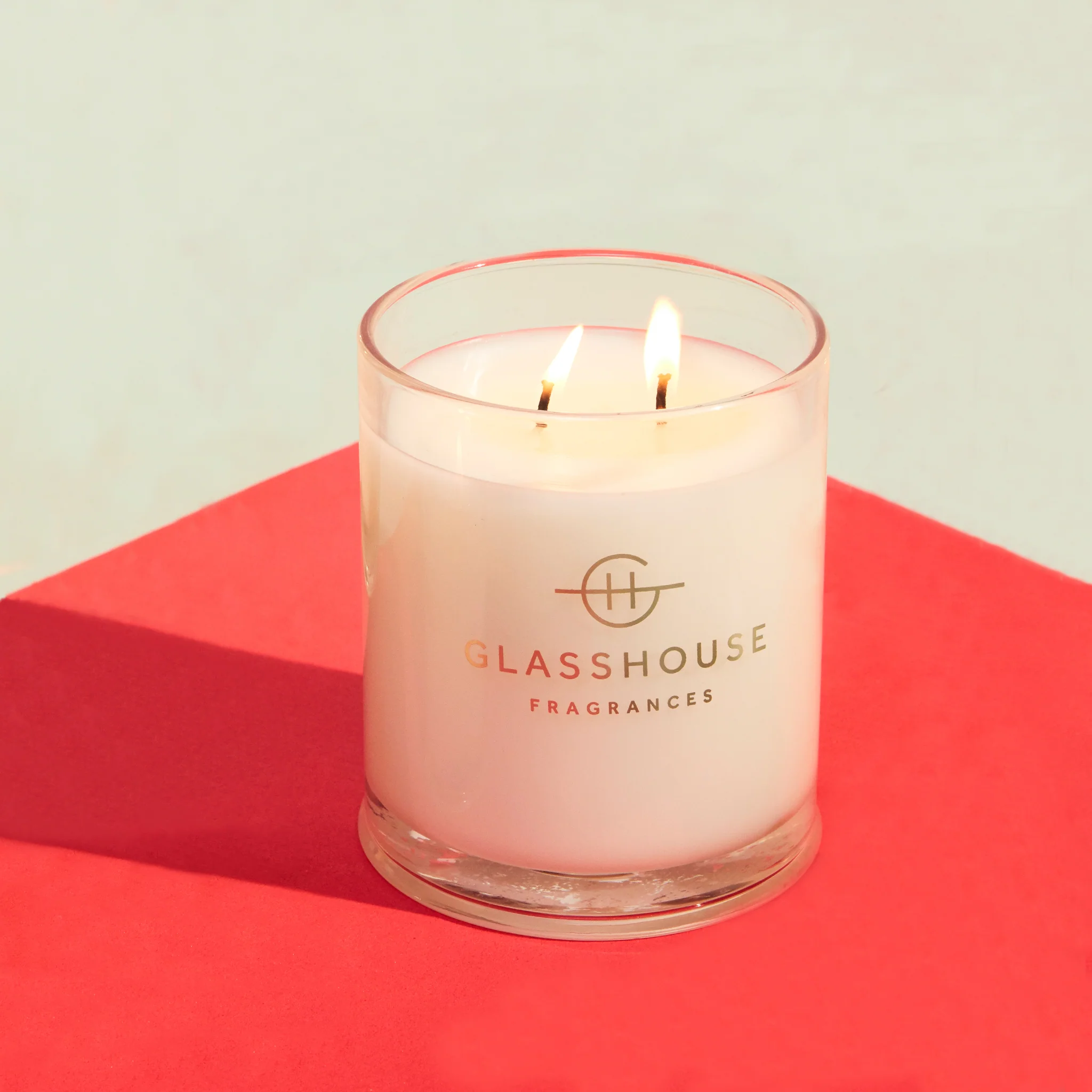Basic candle product photo
